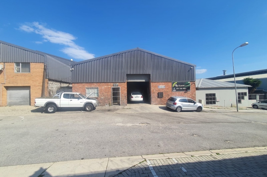 Commercial Property for Sale in Sidwell Eastern Cape
